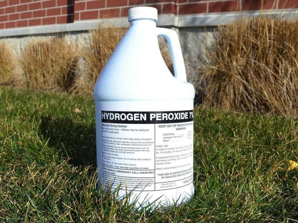 Hydrogen Peroxide là một chất khử trùng hiệu quả và không gây hại cho sức khỏe người dùng hay môi trường